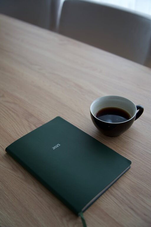 Beginner Guide to Journaling Every Day for a Clearer Mind